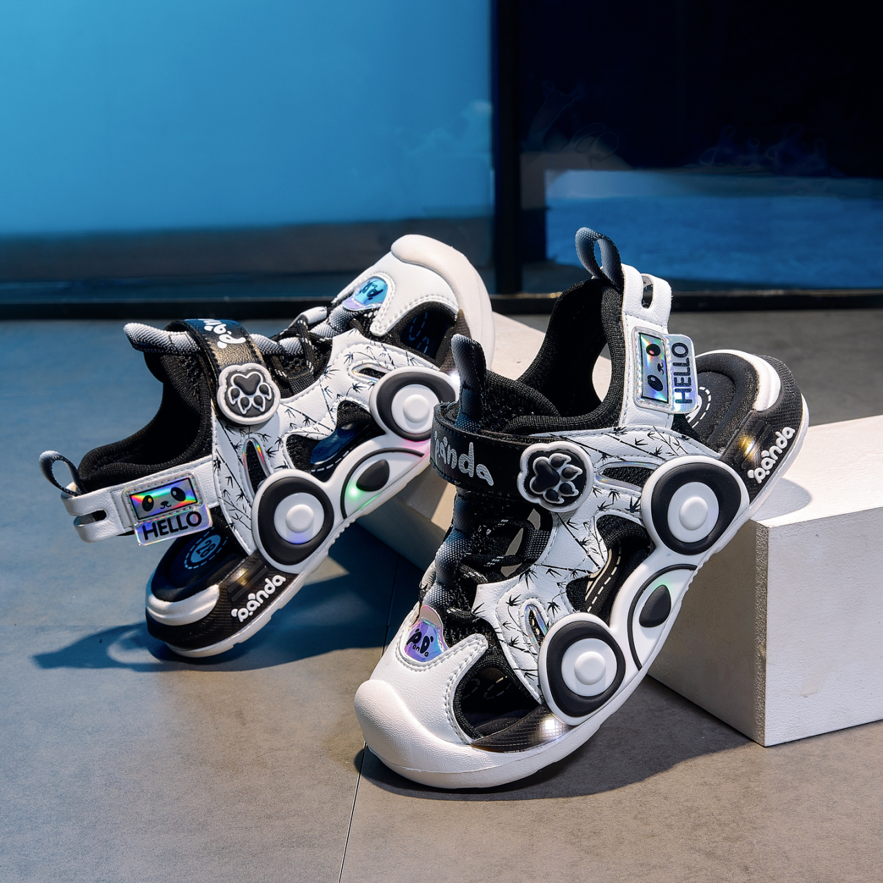Kids Panda Cartoon Light Up Ca - đánh giá và giá Velcro Strap Sandal