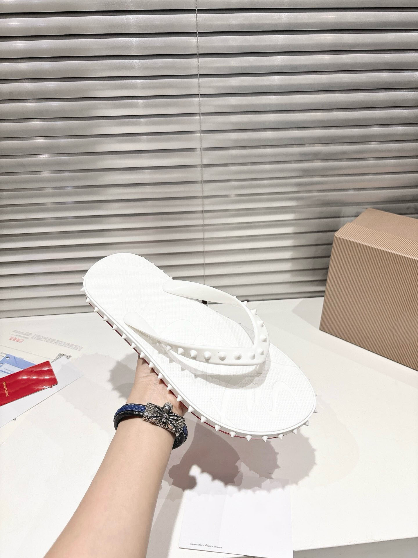New Men Beach Flip Flops Outdo - đánh giá và giá Men Shoes Red Tape