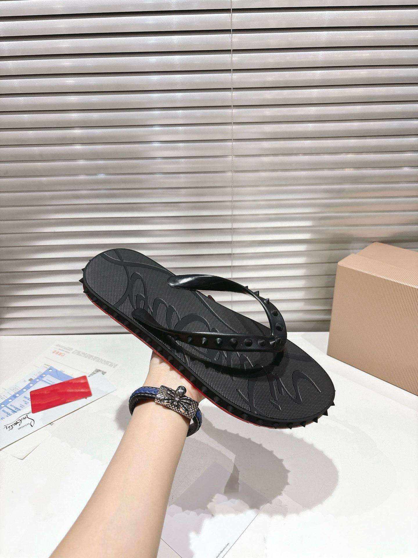 New Men Beach Flip Flops Outdo - đánh giá và giá Men Shoes Red Tape